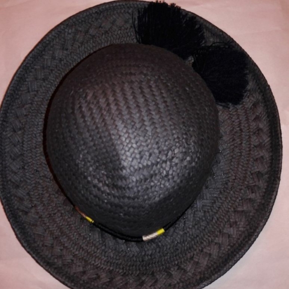 Merona Stylish Black Hat - Picture 3 of 6